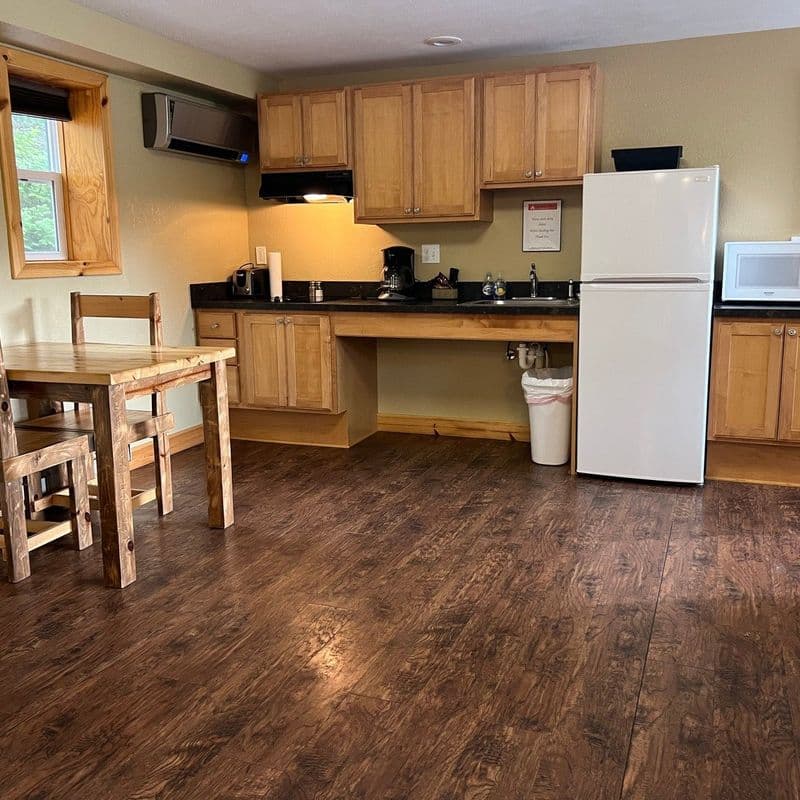 Double Queen XL Suite kitchenette