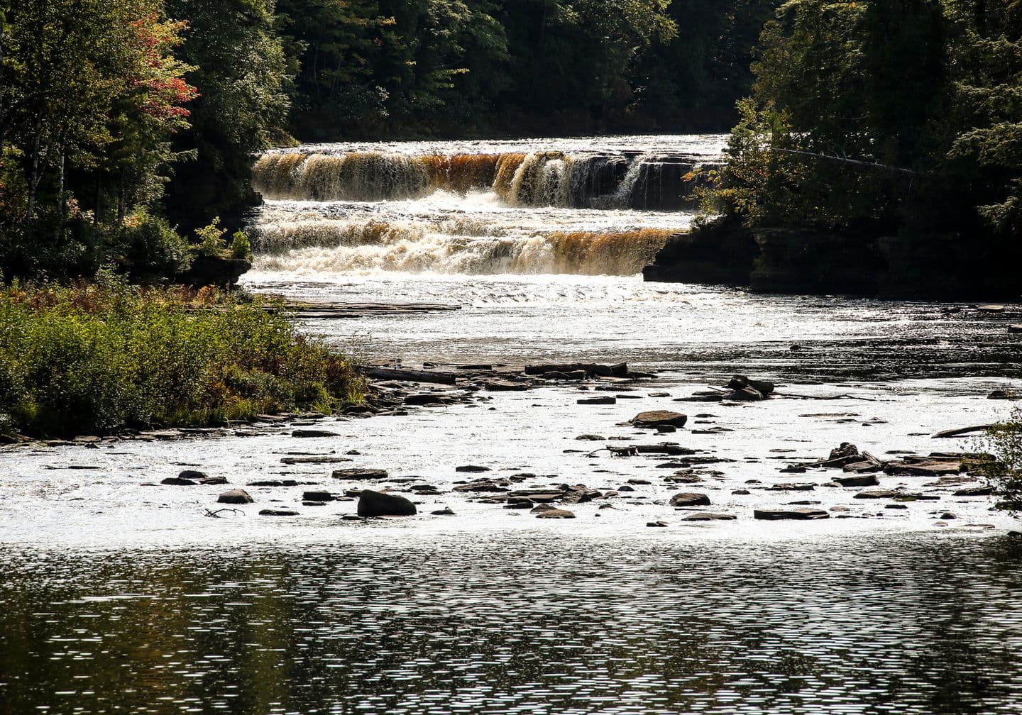Tahquamenon Falls Upper Falls seen head-on from the viewing platform