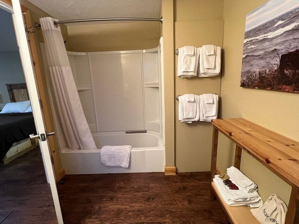 Double Queen XL Suite private bathroom